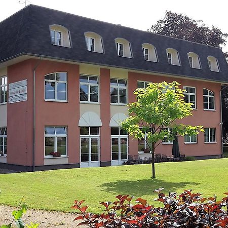 Vzdelavaci Stredisko A Hotel Varnsdorf Extérieur photo